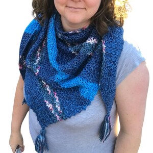 Digital Crochet Pattern for an Easy Triangle Crochet Shawl With Tassels
