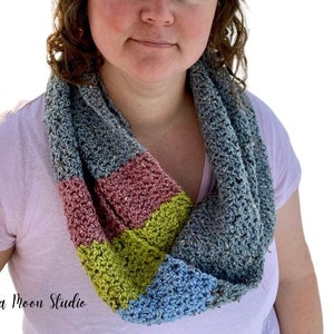 Digital Crochet Pattern For an Easy Infinity Scarf or Cowl for Winter