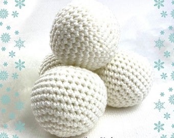 Digital Crochet Pattern for Snowball Fight Toy for Winter or Christmas