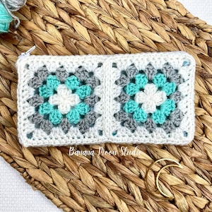 Digital Crochet Pattern for a Granny Square Zipper Pouch