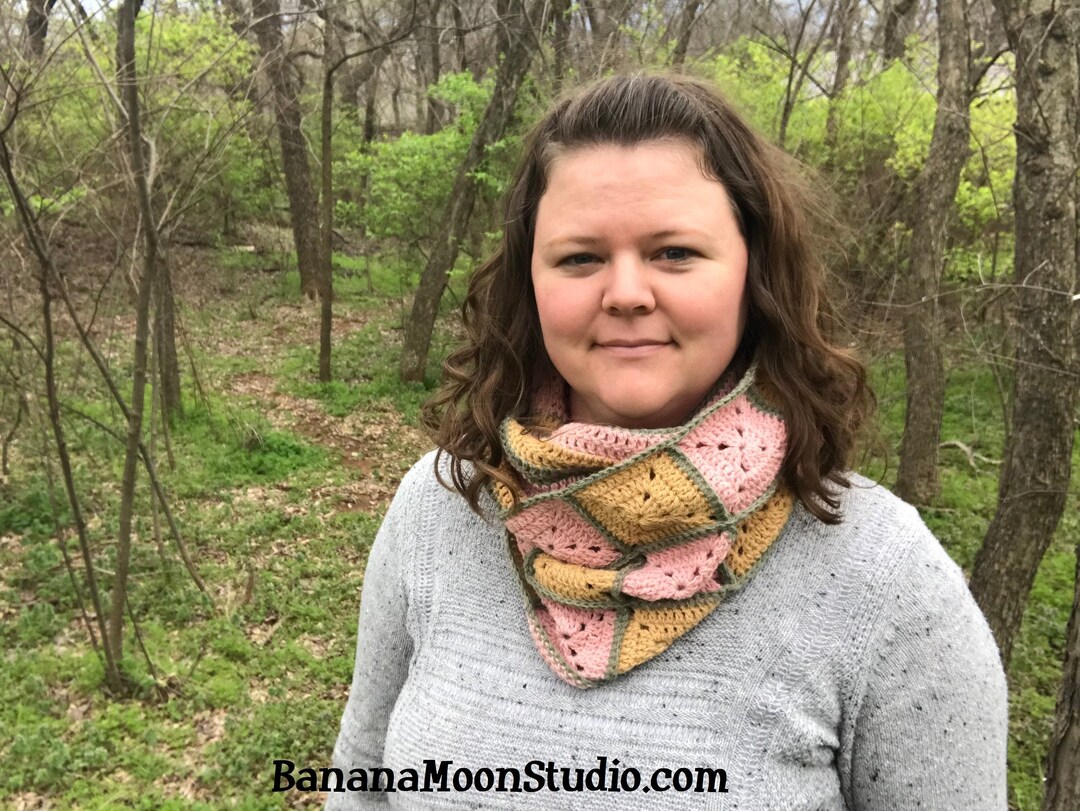 Digital Crochet Pattern for an Infinity Scarf Cowl - Etsy