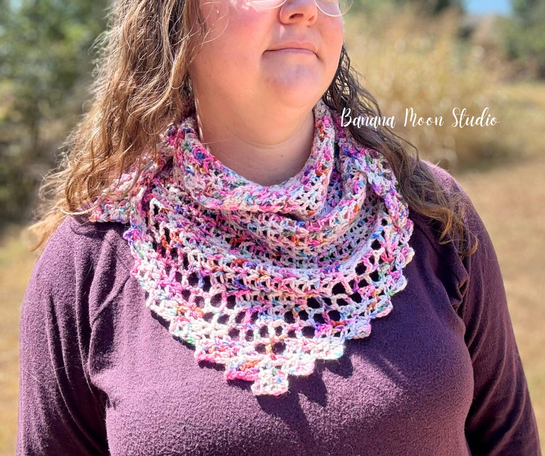 Digital Crochet Pattern for a Triangle Scarf - Etsy