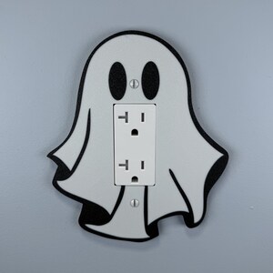 Ghost Outlet Cover Plate | GFI | Wall Plate | Spooky decor | Halloween Decor | Pumpkin decor |