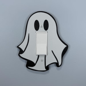 Ghost Rocker Switch Cover Plate | Wall Plate | Spooky decor | Halloween Decor | Pumpkin decor |