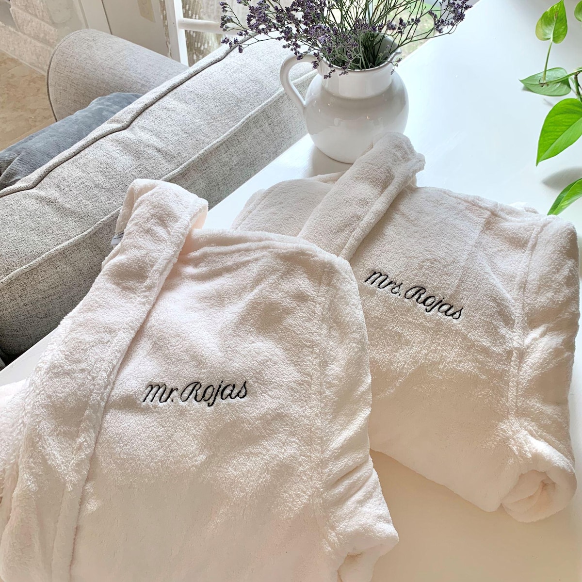 Personalized Mr. & Mrs. Honeymoon Robe Set – Plush Luxury Spa Robes – Custom Wedding Gift with Last Name – Bride and Groom Robes