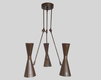 Lámpara de araña de latón estilo Stilnovo: lámpara de techo moderna de mediados de siglo con tres luces