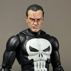 Mezco Punisher - Etsy