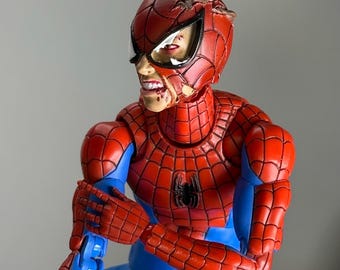 Spider-Man Battle Damaged Headsculpt, 1/12 Scale