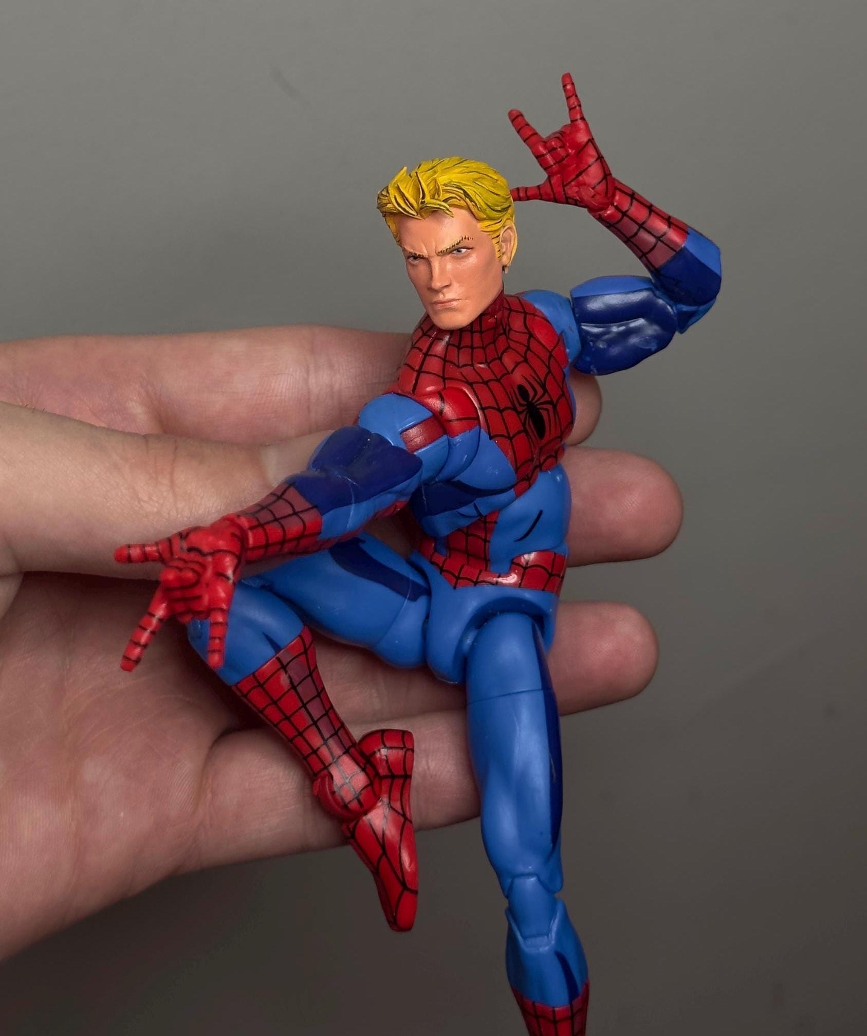 Spectacular spider man head sculpt - Etsy 日本
