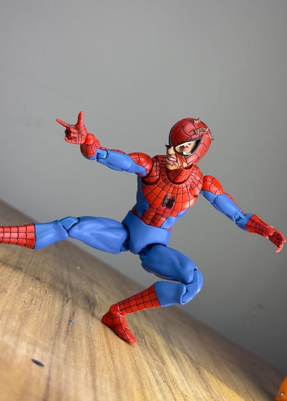 Spider-man Battle Damaged Headsculpt, 1/12 Scale - Etsy