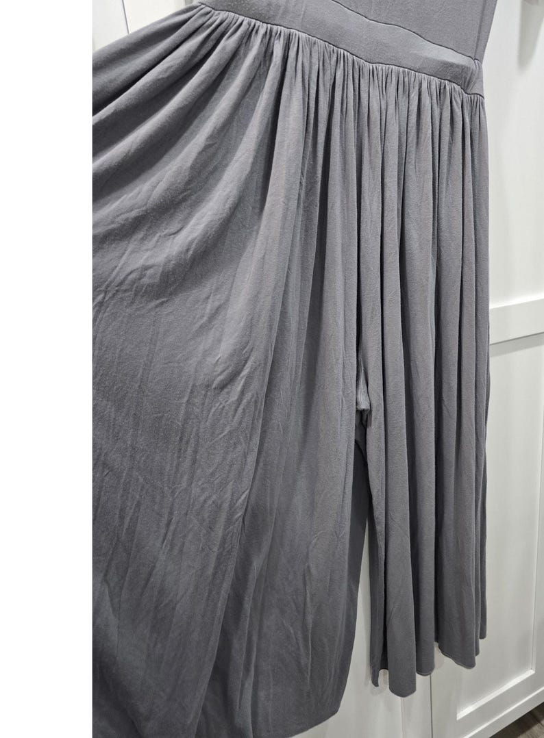 Free People Beach Gray Wide Leg Jumpsuit – Size Large bild 11