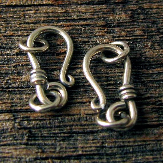 19288Y-B-505 2 Sets Oxidized Silver Tone Base Metal Hook and Eye Clasps