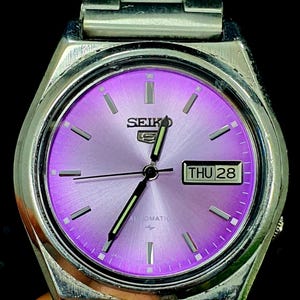 時計 Vintage Seiko Quartz Purple women works Seiko Purple Dial - Etsy UK
