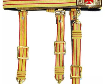 Cinto e fivela cerimonial maçônico dos Cavaleiros Templários para ex-Grão-Comandante. Tamanho ajustável de 36 a 50 polegadas. Dourado e vermelho.