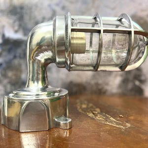 Applique d&#39;extérieur de style nautique en aluminium avec aluminium | Luminaire d&#39;extérieur en métal rustique | Applique murale cage nautique | Lampe pour bateau 1 pièce