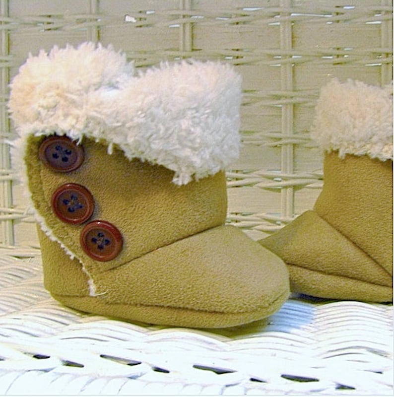 Baby SnUgg Boots PATTERN image 1