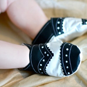 Baby Tuxedo Shoes PATTERN image 2