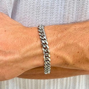 Chunky 9mm Stainless Steel Cuban Link Bracelet - Waterproof Men&#39;s Curb Chain