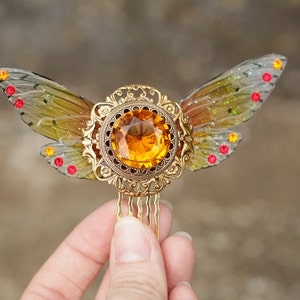 Pari Fairy Wing Brass Comb