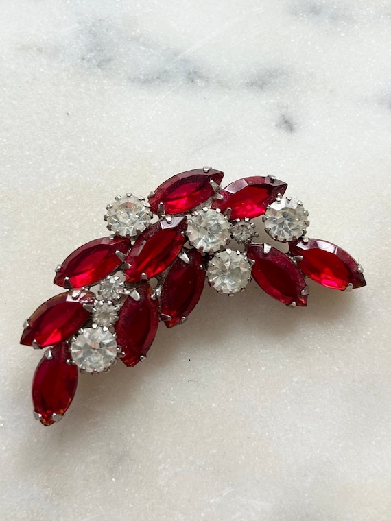 vintage red clear rhinestone brooch pin jewelry