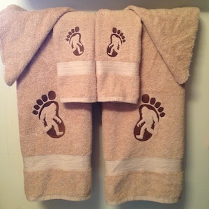 Bigfoot Sasquatch Bathroom Towel Set