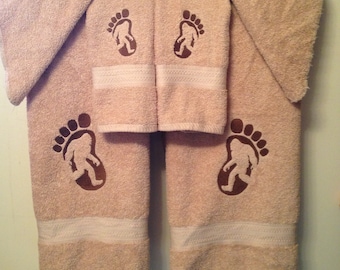 Bigfoot Sasquatch Bathroom Towel Set