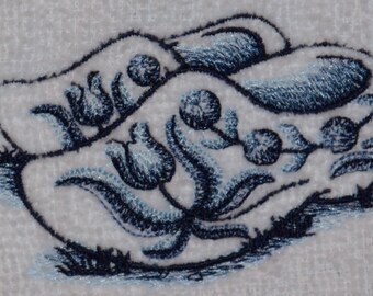 Embroidered Dutch Delft Shoe Towel Set