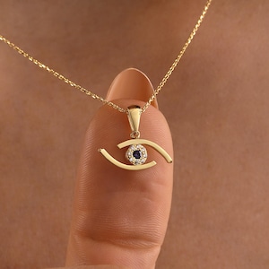 Dainty 14K Gold Daisy Necklace – Enamel Floral Pendant - Etsy