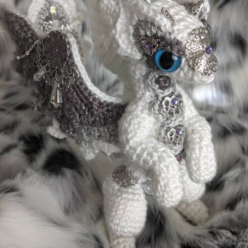 Shops Dragon guardian of the snowflake