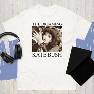 Kate Bush Vintage Style Dreaming Hounds Love Kick Inside Retro T Shirt