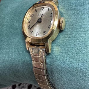 Timex Vintage 1970 Ladies Manual Wind Watch – Great Britain Made – Speidel USA Expansion Band – 283 Movement