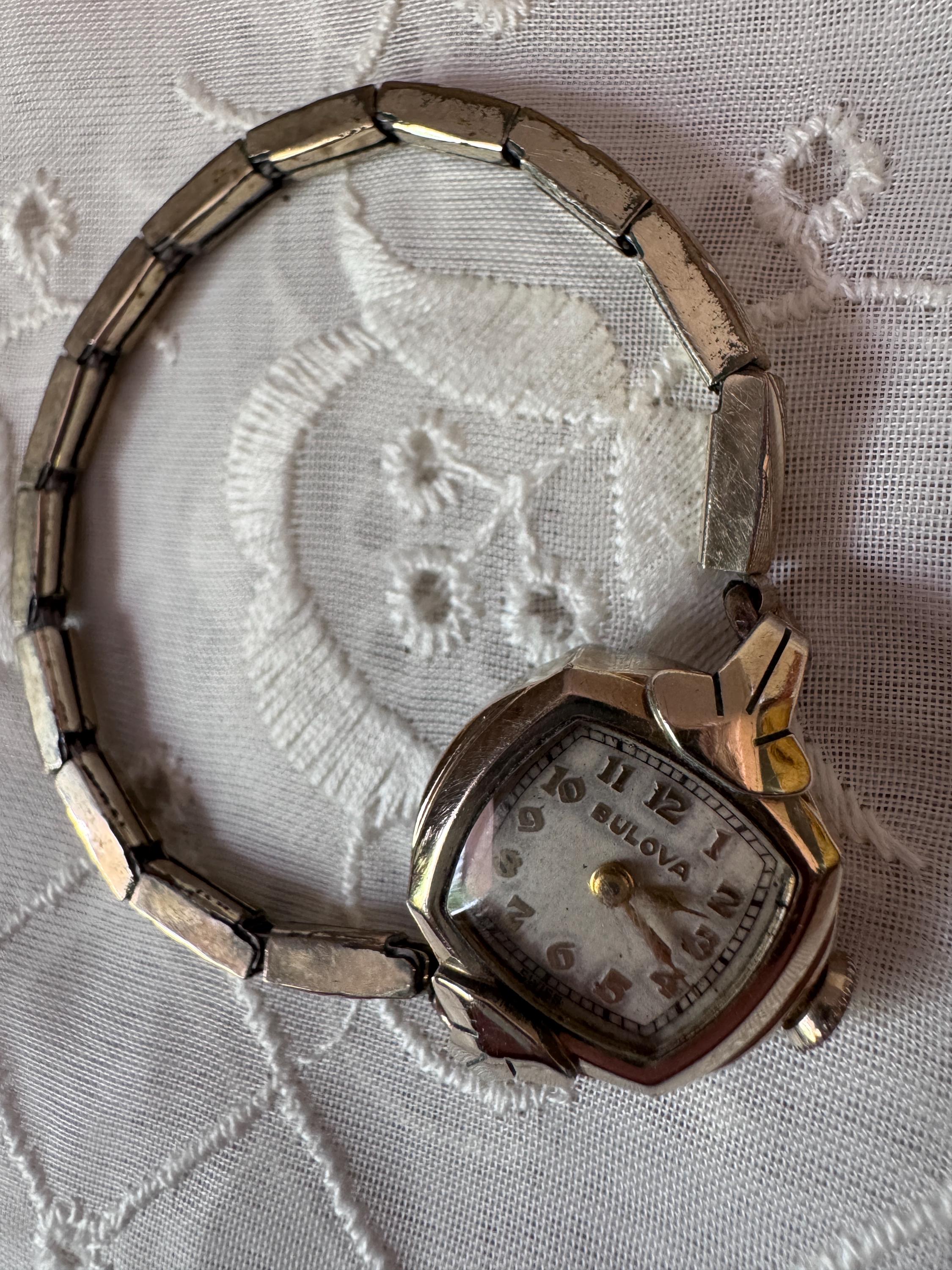 稼働美品 Bulova 1949年製ヴィンテージ腕時計 ゴールドスモールセコンド ブローバ BULOVA 1956年製 手巻き式 ビンテージウォッチ スモール