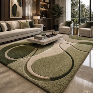 Può includere: Un tappeto rettangolare caratterizzato da una superficie testurizzata a pelo lungo con un design astratto a strati. Il motivo è composto da forme organiche e linee curve sovrapposte in varie tonalità di verde salvia, verde oliva e bianco crema.