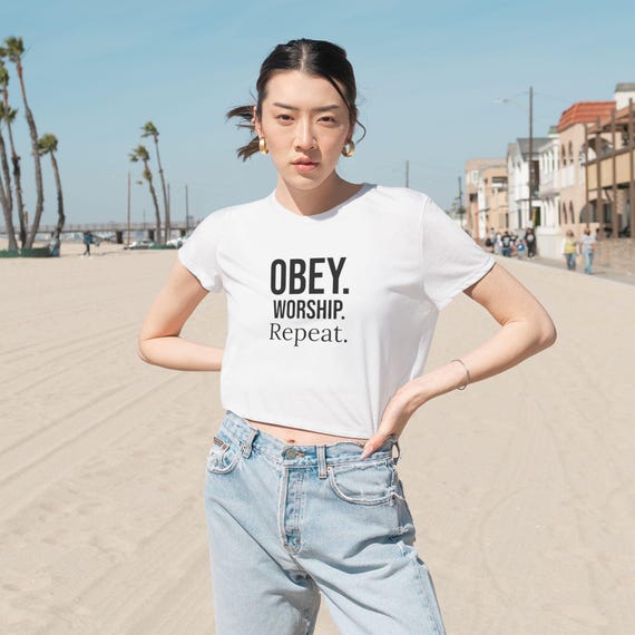Flowy Cropped Tee: 'Obey. Worship. Repeat' - Trendy Women's Top