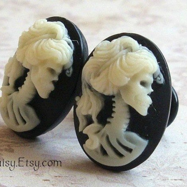 Zombie Cameo Plugs for Gauged Ears Sizes 00g, 0G, 2G, 4G , 6G, 4mm, 5mm, 6mm, 8mm, 10mm, Also Available For Pierced Ears