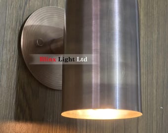 Aplique de pared de 1 luz con acabado en latón crudo, lámpara de pared, aplique de pared de latón moderno de mediados de siglo, aplique de pared cónico