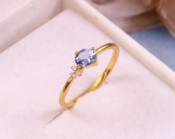 Anillo de oro amarillo de 14 k hecho a mano: tanzanita y moissanita naturales