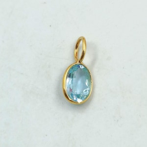 Natürliche blaue Topas Charme, 18k Solid Gold Charm Anhänger, Topas Charm Gold Anhänger, Gold Charm Anhänger, Goldcharme, Gold handgemachte Anhänger