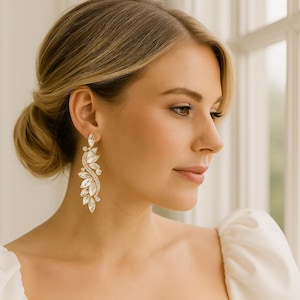 Crystal Bridal Earrings, Bridal jewelry, Chandelier Earrings, Wedding Jewelry, Bridesmaid Earrings, Party Earrings