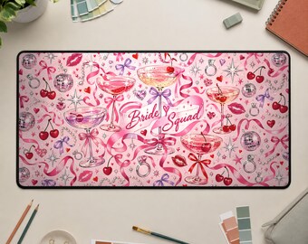 Tappetino da scrivania per regali damigella d'onore, tappetino per mouse Y2K Bride Squad, decorazioni rosa per ufficio per matrimoni