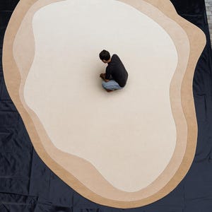 Minimalist Beige Modern Abstract Irregular Shape Woolen Hand Tufted Designer Area Rug for Living Room Bedroom Office 5x8 6x9 8x10 9x12 10x14