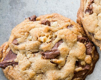 Chocolate Chunk Cookies (Set of 4, 8, or 12) | Thick & Gooey Bakery-Style Cookies | Classic Chocolate Lovers Treat