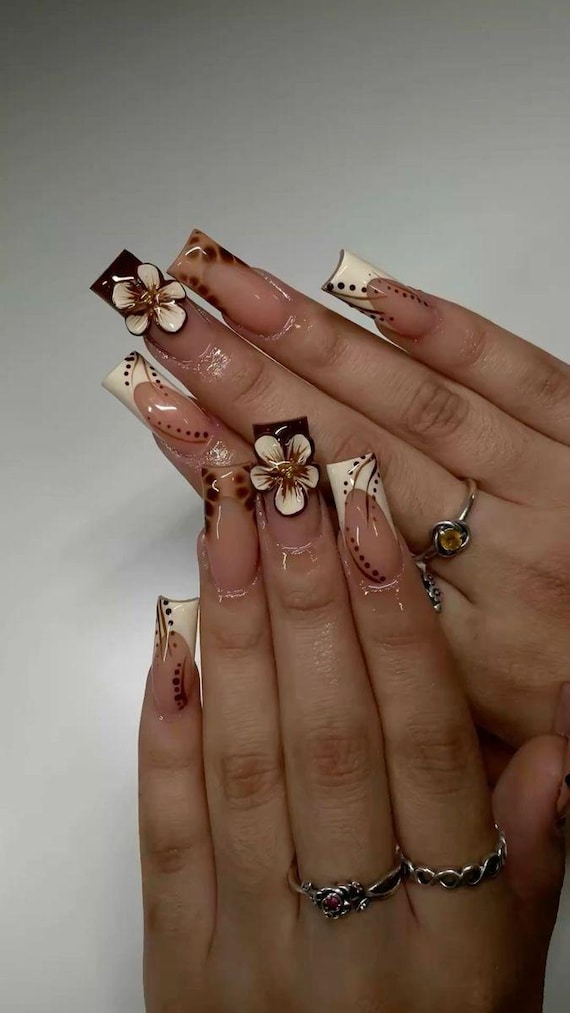 20 Thanksgiving Nail Ideas for a Festive Fall Manicure 14 Chocolate Flower Tips
