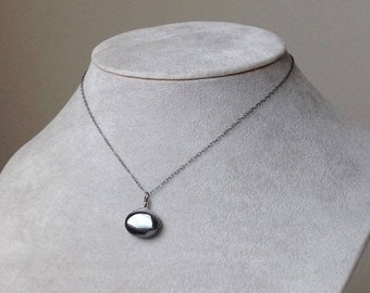 Hematite Sterling Silver Drop Pendant Necklace Gray Stone Gemstone Oval Geometric Modern Minimal Simple Monochrome Oxidized Silver Gift Wrap