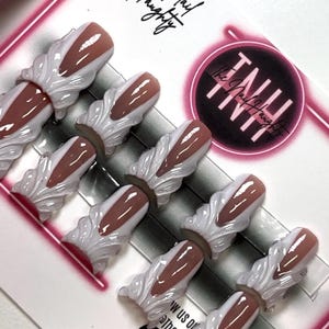 3D French Tip Duck Shape Press Ons