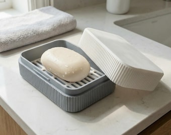 Small Travel Soap Case with Drain Tray – Portable Soap Box for Bathroom, Gym & Holidays