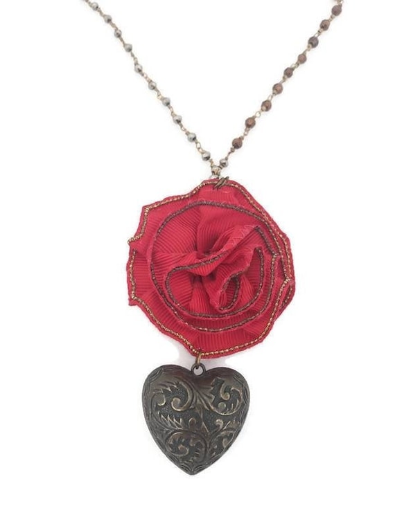 Belle Rose Pendant Necklace Vintage 