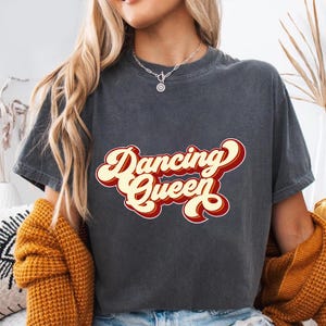 Dancing Queen Retro Script - Disco Shirt, 70s Retro Tee, Vintage Dance Shirt, Groovy Disco Tee