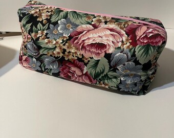 Flower Essentials/Travel Bag Medium
