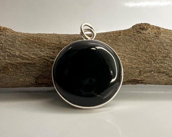 Colgante de ónix negro hecho a mano: collar de plata de ley 925